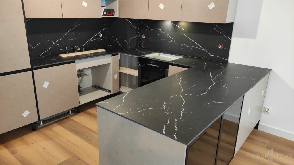 Spiek kwarcowy Neolith Nero Marquina