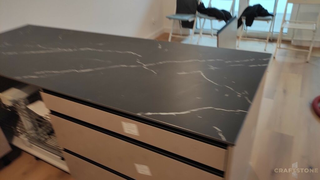 Spiek kwarcowy Neolith Nero Marquina