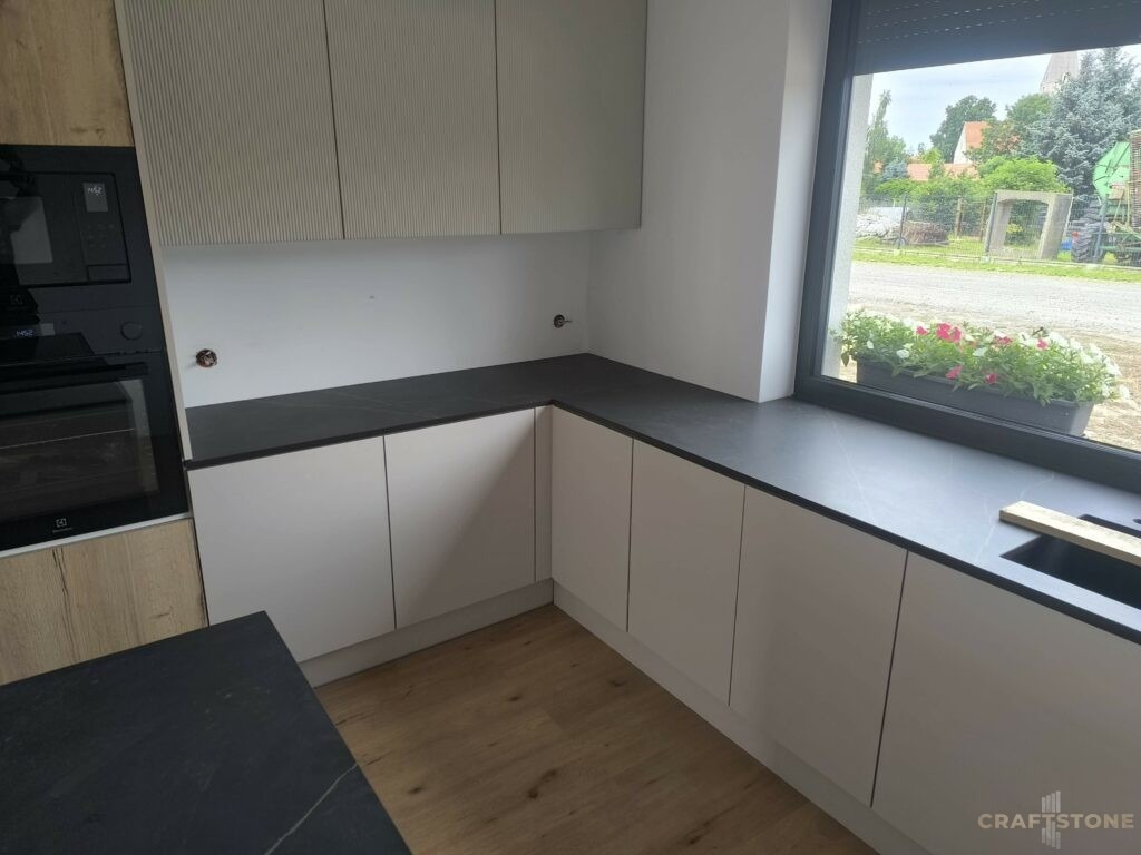 Spiek kwarcowy Dekton Kelya