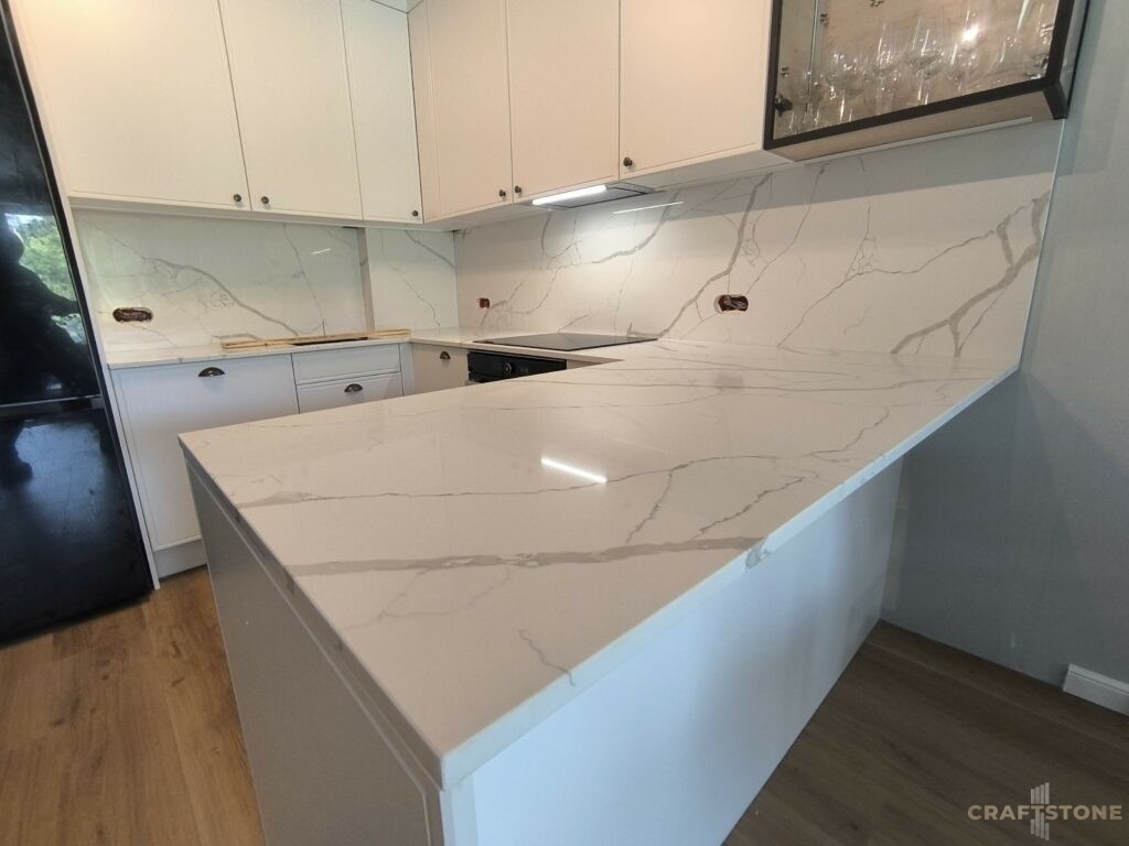 Konglomerat kwarcowy Technistone Calacatta Silva