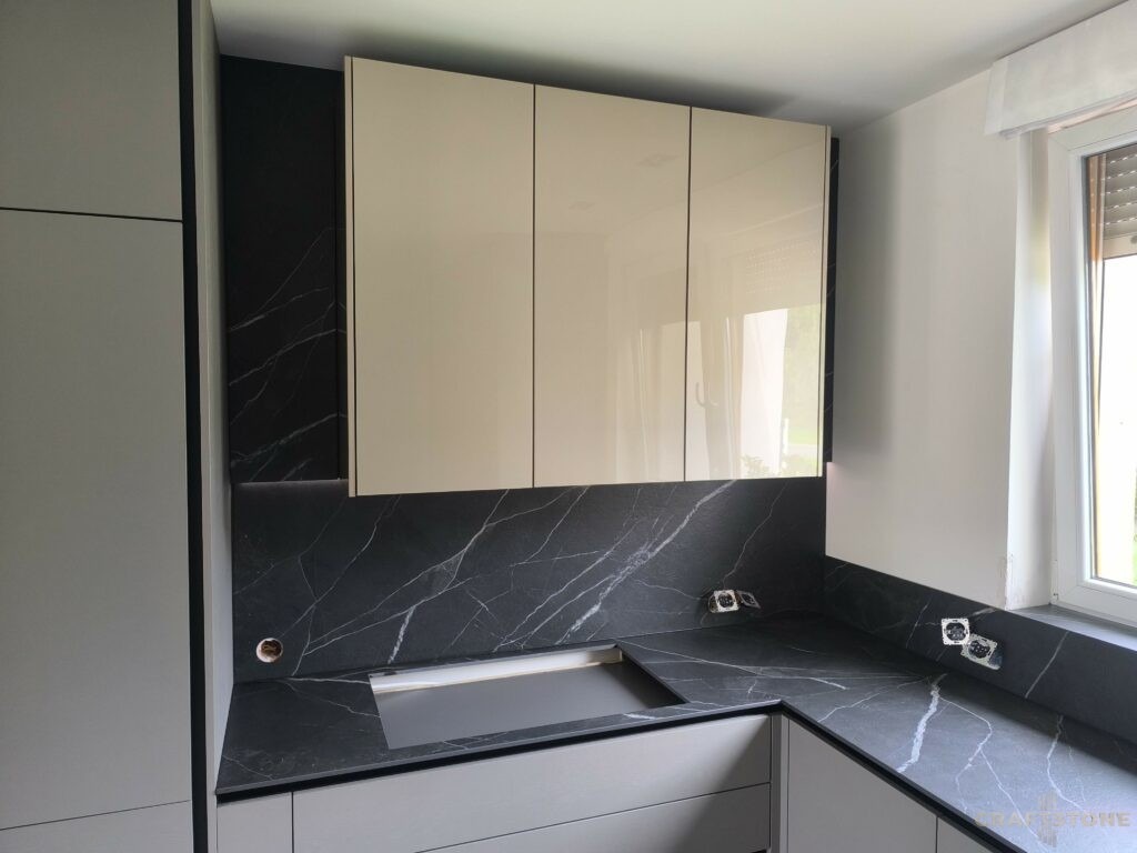 Spiek kwarcowy Laminam Calacatta Black