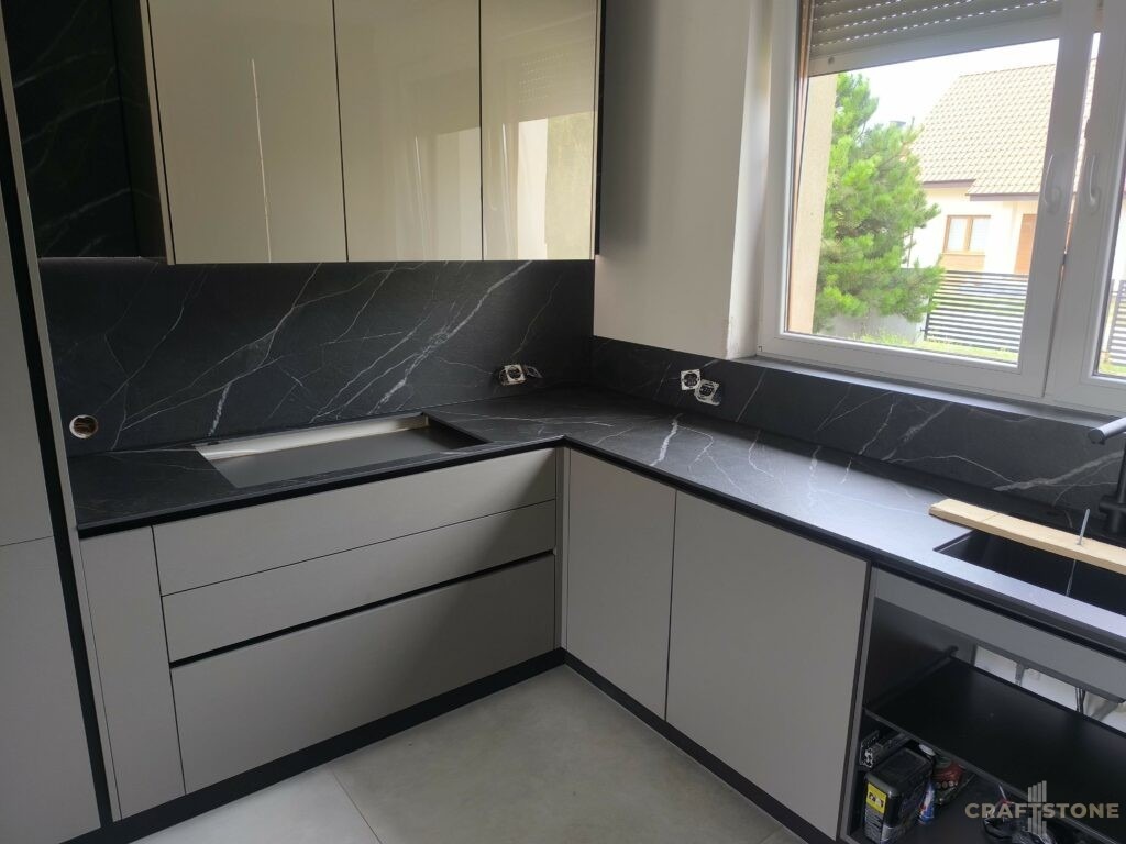 Spiek kwarcowy Laminam Calacatta Black