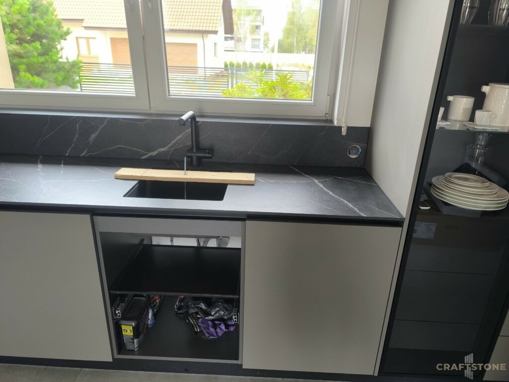 Spiek kwarcowy Laminam Calacatta Black