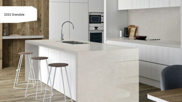 2032 Grenoble [Avant Quartz] - obrazek 4
