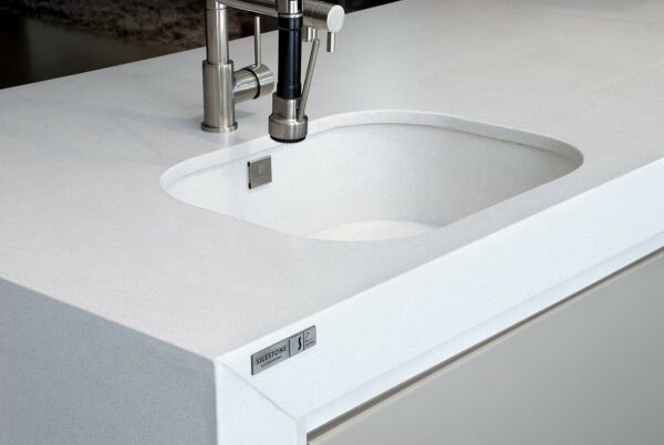 White Storm14 [Silestone] - obrazek 2