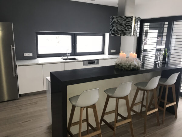 Crystal Anthracite Pure [Technistone] - obrazek 18