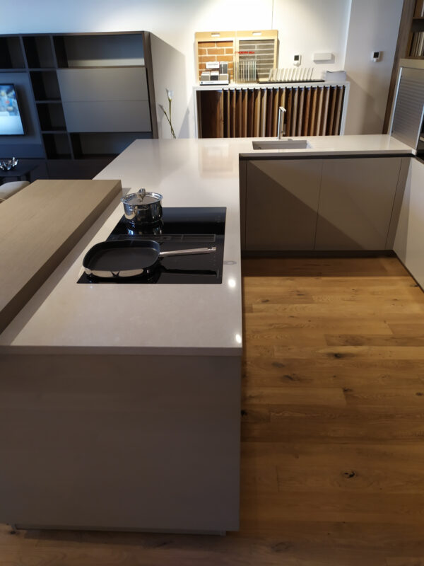 Noble Ivory White [Technistone] - obrazek 10