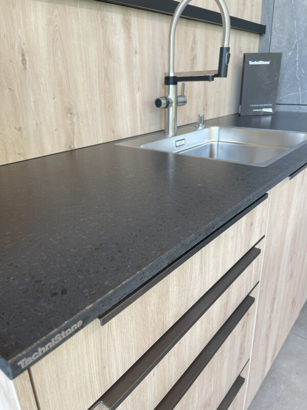 Taurus Terazzo Dark [Technistone] - obrazek 6